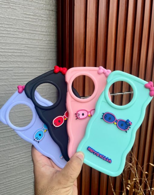 [LOT 118 PCS] HELLO KITTY'S FACE WITH GLASSES AND A BOW CASE